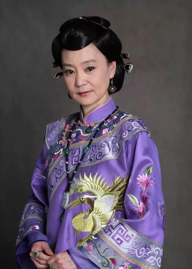 刘雪华的坎坷情史,靠美貌征服了4个男人,却留不住一个