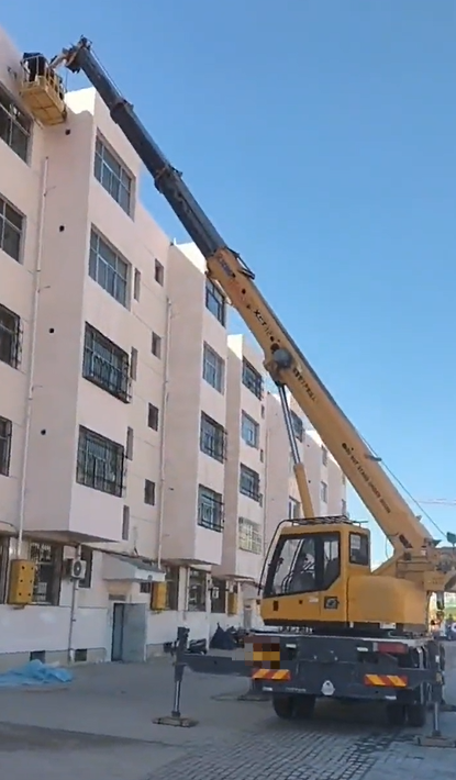 半腿吊人空中作业,师傅,我想下车