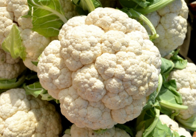 买花菜前,先弄清"紧花和散花"的区别,不只是价格不同,别买错