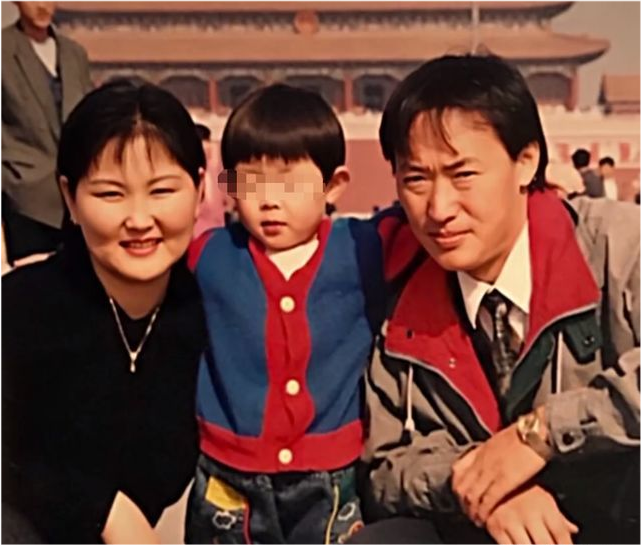 乌日娜老师还表示丈夫布仁创作这首歌时正好赶上女儿诺尔曼的三岁生日