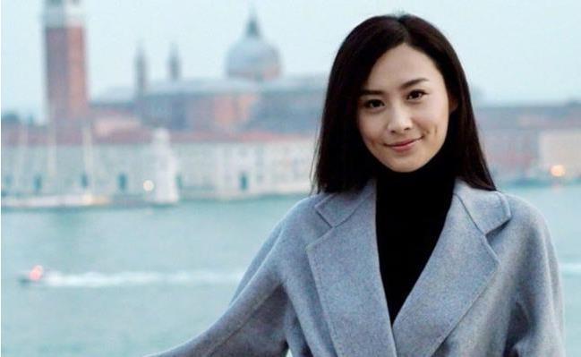 前tvb当家花旦陈法拉已经将事业放在外国,而且她已经是一位妈妈了.
