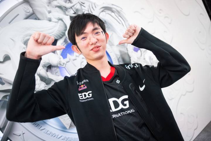 EDG夺冠!核心选手李炫君妈妈:8年前儿子