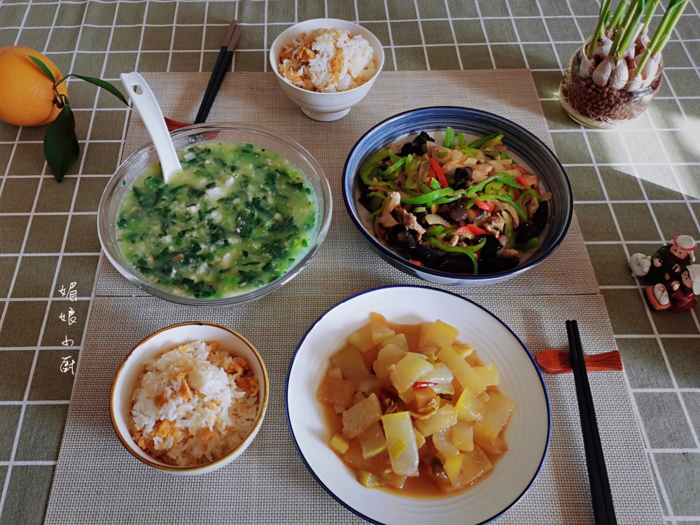 简单快手的2菜1汤,家常味道的午餐有滋有味,少油低脂营养健康
