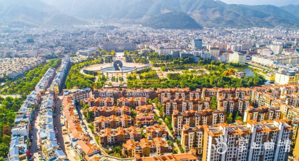 会泽县城安置区被国家发改委评为"十三五"美丽搬迁安置区,新城新时代