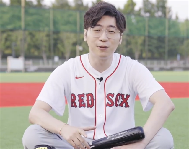 最先出问题的是"金色的雨队",其中有五位选手,分别是王多多,小捏,呆呆