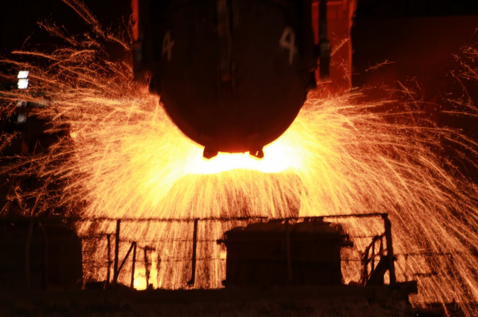 中国是一个炼钢大国,钢铁产量长期位居世界第一,但很长一段时间,国内