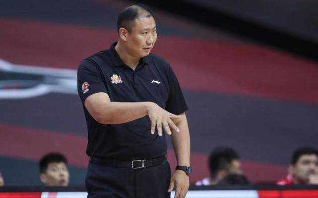 王晗谈输球,张庆武拒贪功 请求篮协,并提取胜之道