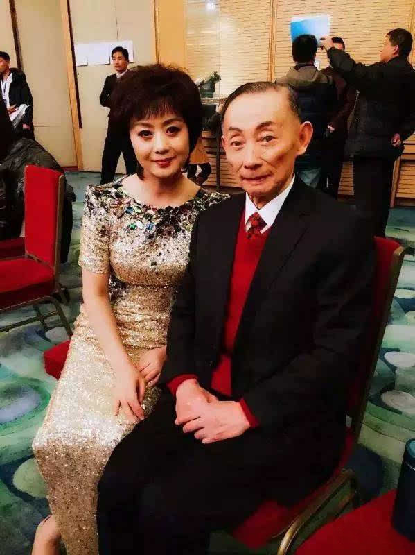 梅葆玖与李胜素梅葆玖还收了50多位弟子,李胜素,胡文阁,董圆圆等弟子