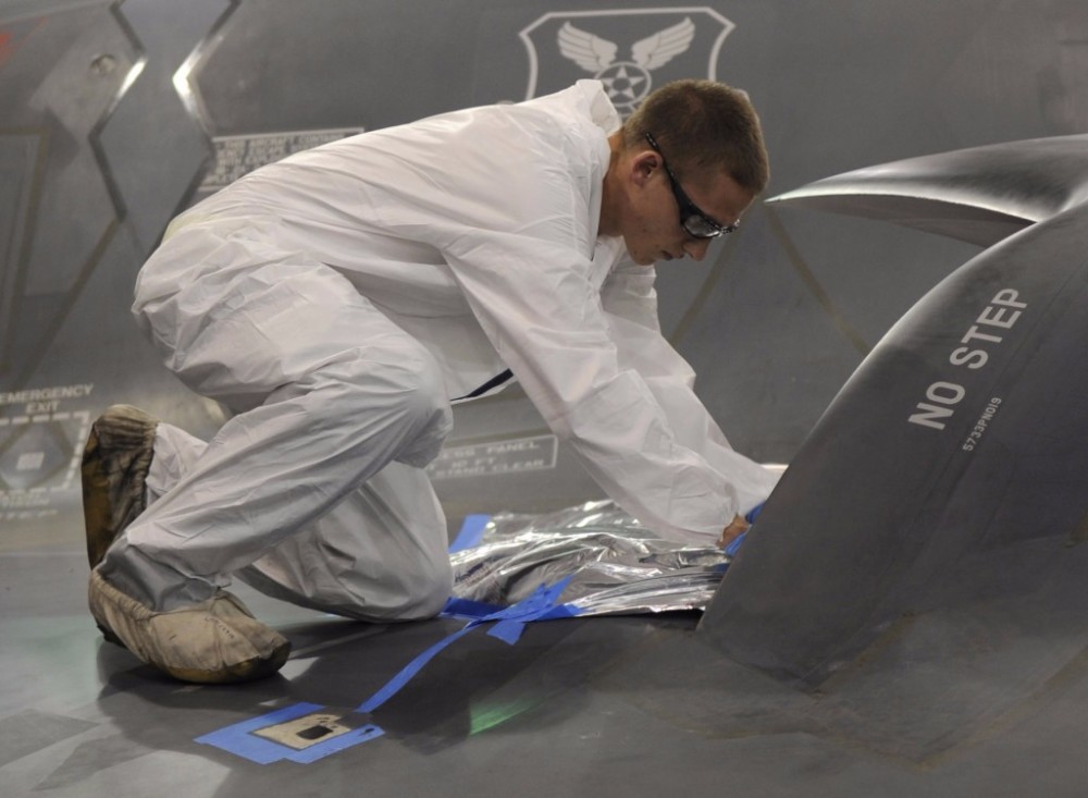 隐身飞机刷的油漆有什么不一样国产的隐身涂料也很优秀