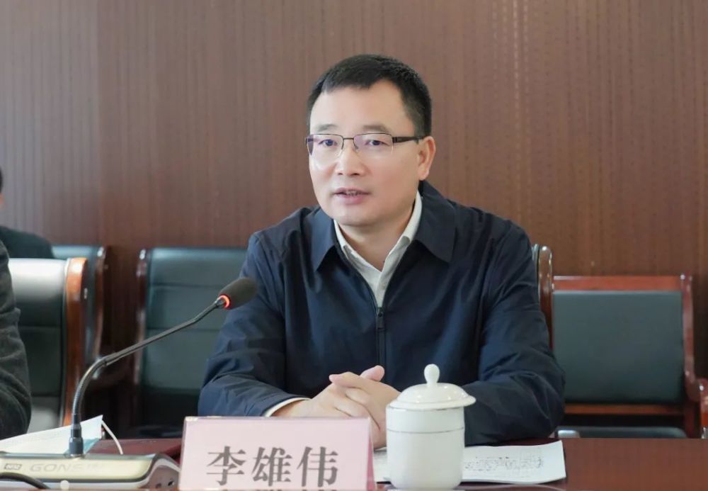 李雄伟在调研金义综保区建设情况时强调:攻坚克难再突破 勇当改革开放