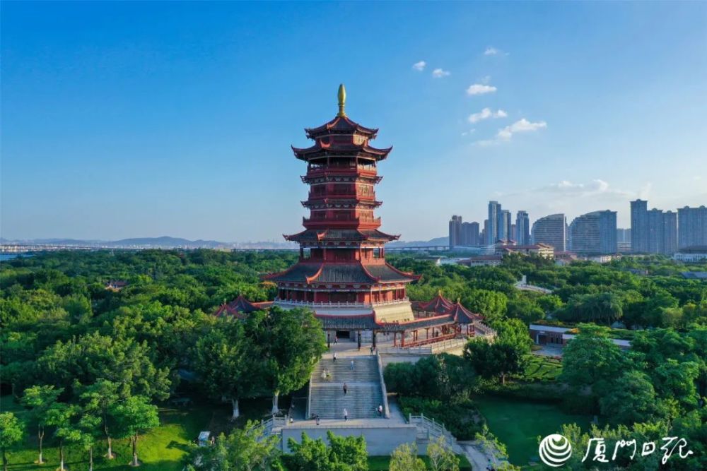 (本报记者 张奇辉 航拍器摄)2019年,园博苑通过专家,大众评选,评选出"