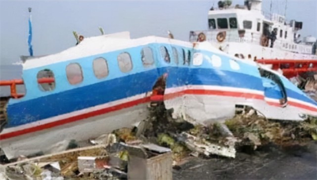 大连五七空难:112人遇难,一位乘客买了7份保单,被锁定为凶手