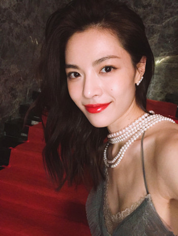 钟楚曦:冯小刚选中的西红柿女孩