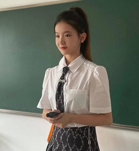 22岁浙大女学霸,被董明珠点名做"接班人",不靠颜值靠实力