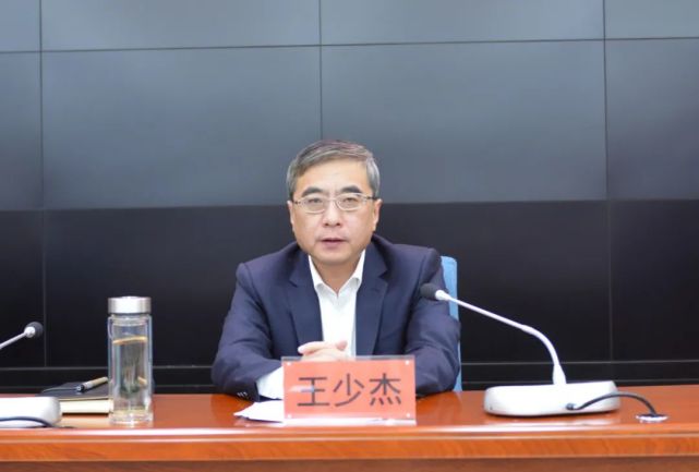 市委书记王少杰指出,开展作风整顿,既是落实沧州市委决策部署的政治