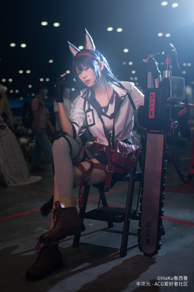 明日方舟煌月邪夏典cos场照