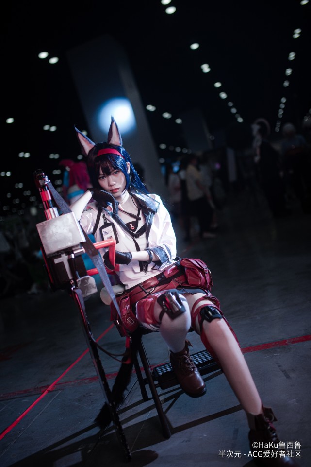 明日方舟煌月邪夏典cos场照