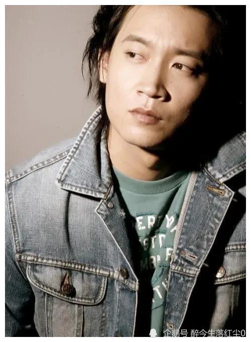 杨俊毅,1974年出生江苏无锡,演员,长这么帅为什么不演戏了