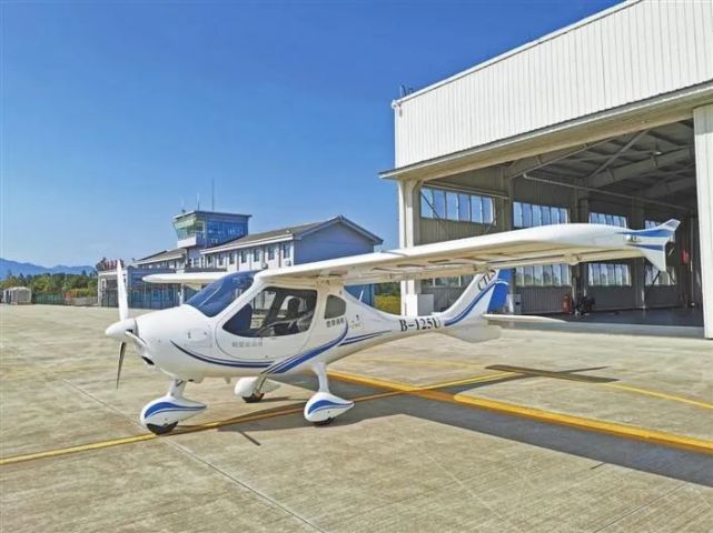 "双十一"芜湖产飞机 网上被拍走 总价150万3个月后交付