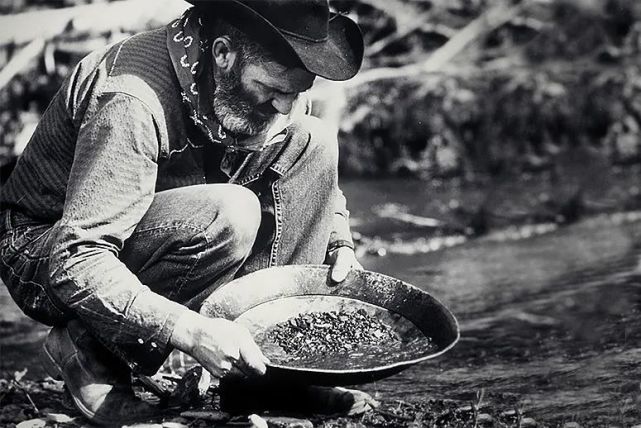 "49年淘金者"中80%是美国人,每一个州都有人参与.