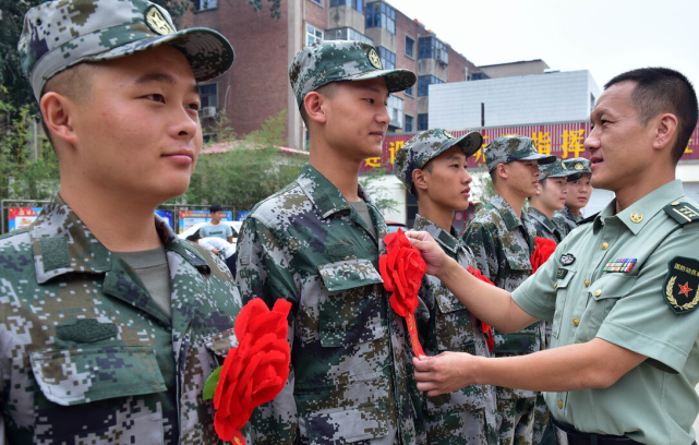 中職生三年在校計劃_吉林大學(xué)大學(xué)珠海學(xué)院掃生網(wǎng)_在校大學(xué)生征兵網(wǎng)