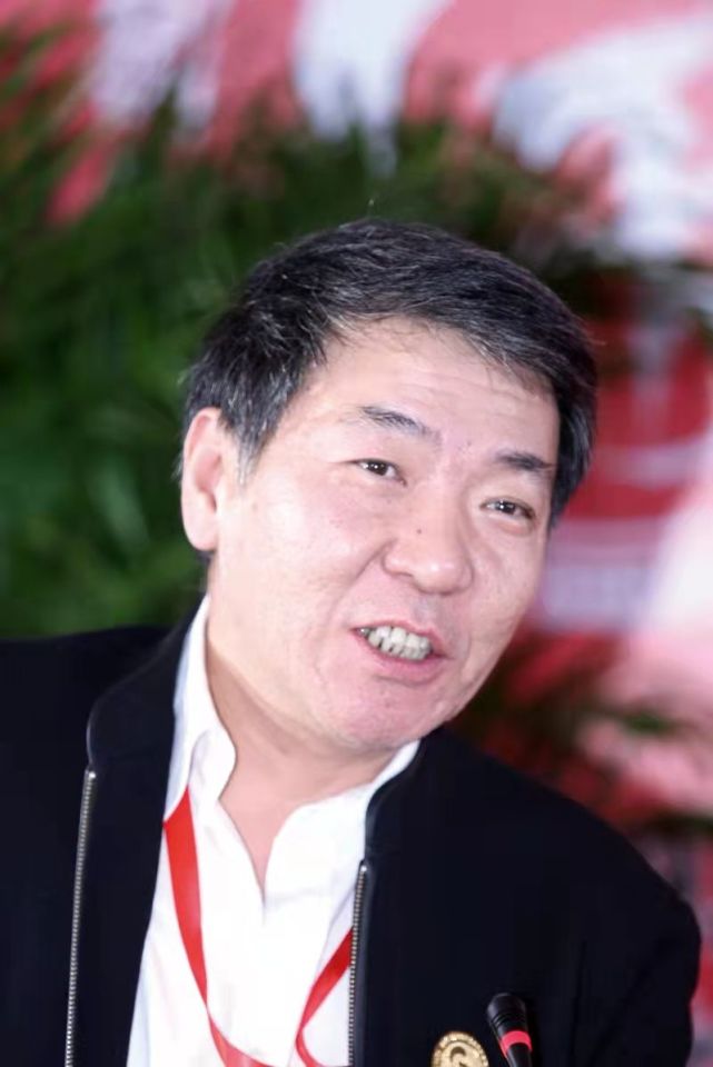 对话名家郑晓龙创作者要有担当精神