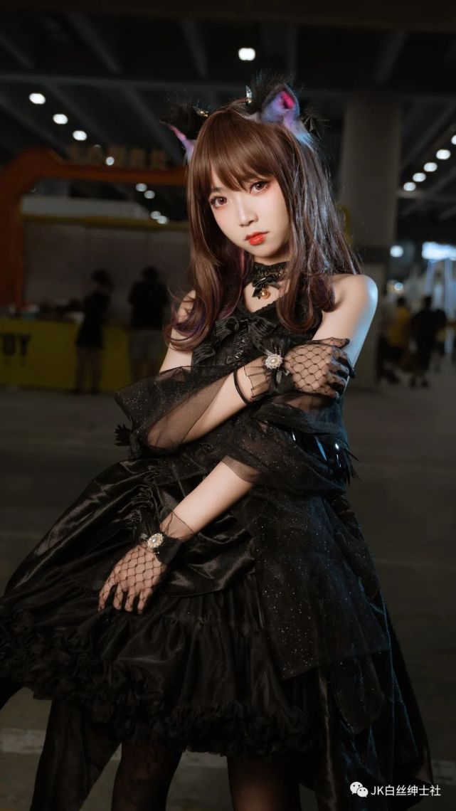 cos:动漫展上的黑色小猫咪