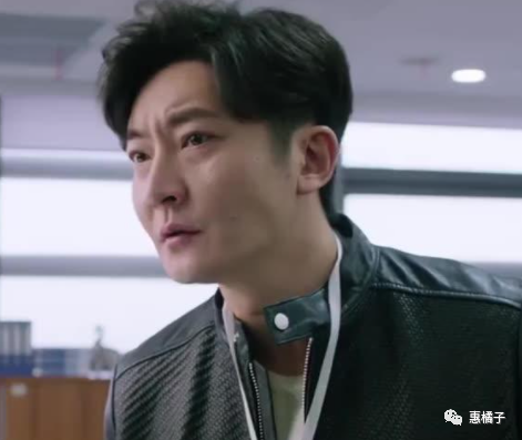 还是《山海情》中的陈金山,都被他塑造得有血有肉,可见,郭京飞的戏路