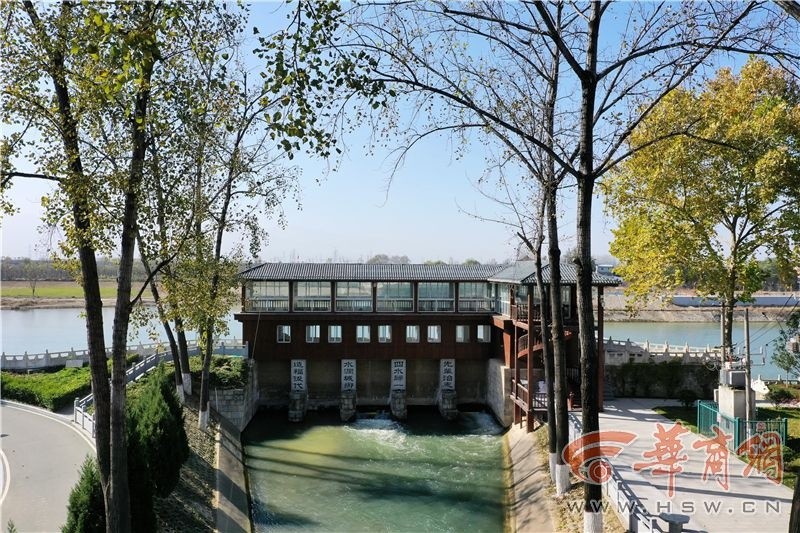 到西安首条滨河夜光绿道体味"快城市 慢生活"