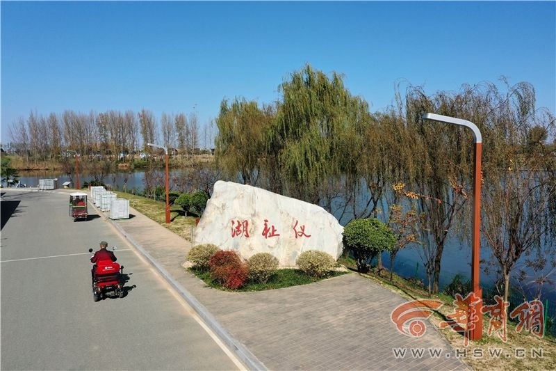 到西安首条滨河夜光绿道体味"快城市 慢生活"