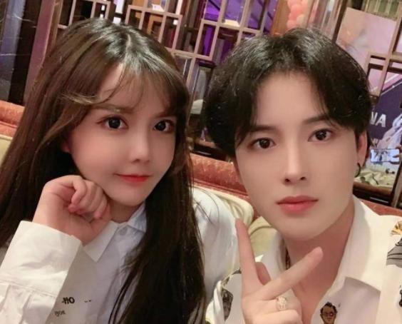 韩安冉老公偏爱整容脸前女友下场后网友评哪来的妖精