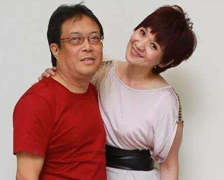 毒舌柯以敏丈夫去世后,发现丈夫套取500万养小3,柯以敏气势汹汹找上门