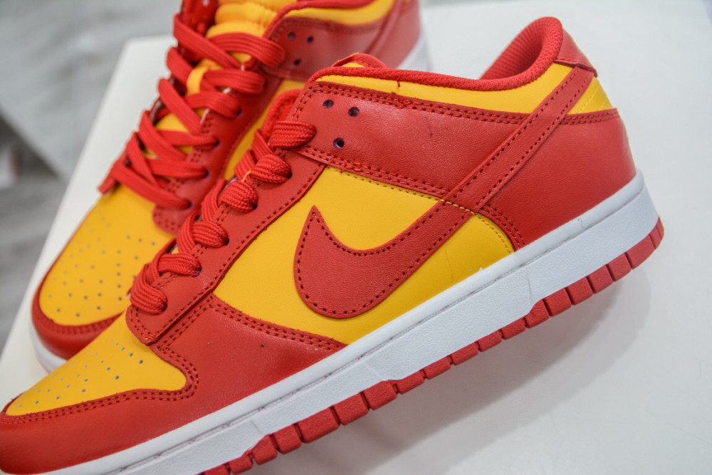 耐克nikedunklowmidasgold酒红金番茄炒蛋低帮滑板鞋