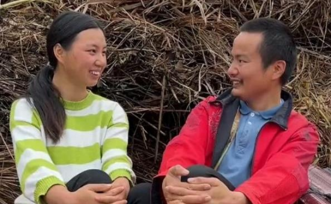 贫贱夫妻人设崩塌,脑瘫孩子为虚构,牛爱芳和小春花未