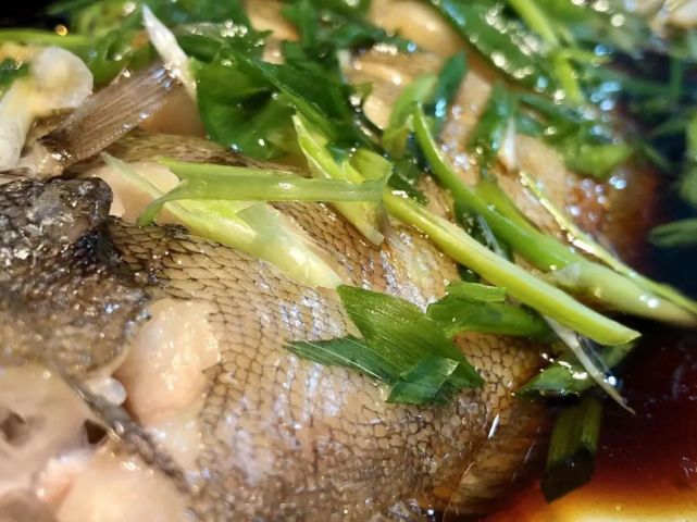 粉蒸排骨,清蒸舌頭魚