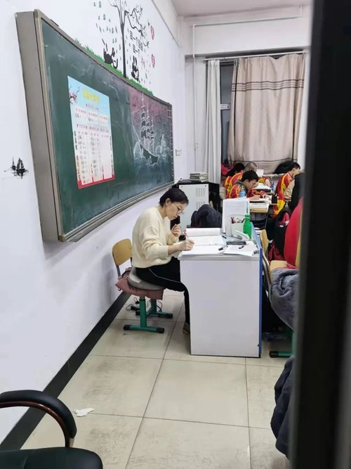沈阳市第五十六中学:向风雪中坚守的老师们致敬