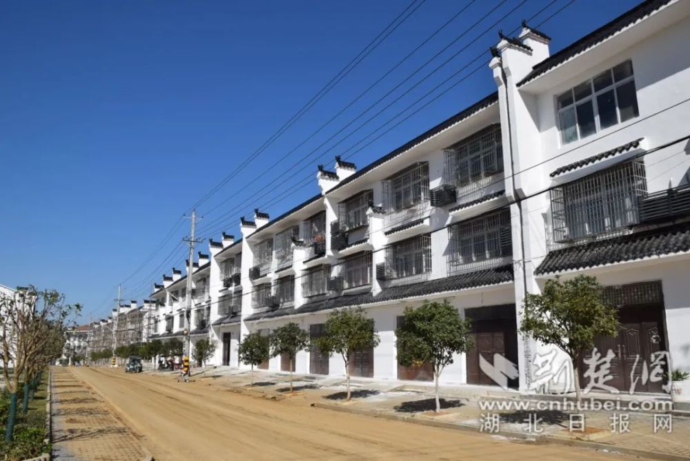 "擦亮小城镇 城乡促融合"应城汤池镇打造幸福宜居家园!_腾讯新闻