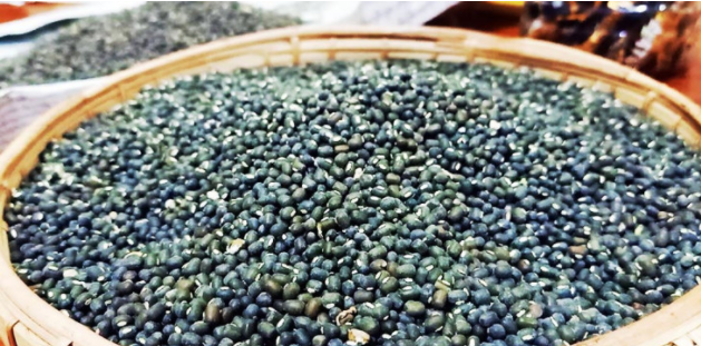 去年同时期,3箩装一袋的黑麦豆价格仅达到8万多缅