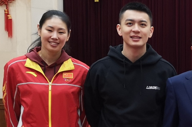 再见了!中国女排大将颜妮正式退役,没能帮到郎平成为唯一的遗憾