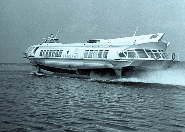 苏联时代的"水上动车",没落的民用水翼船