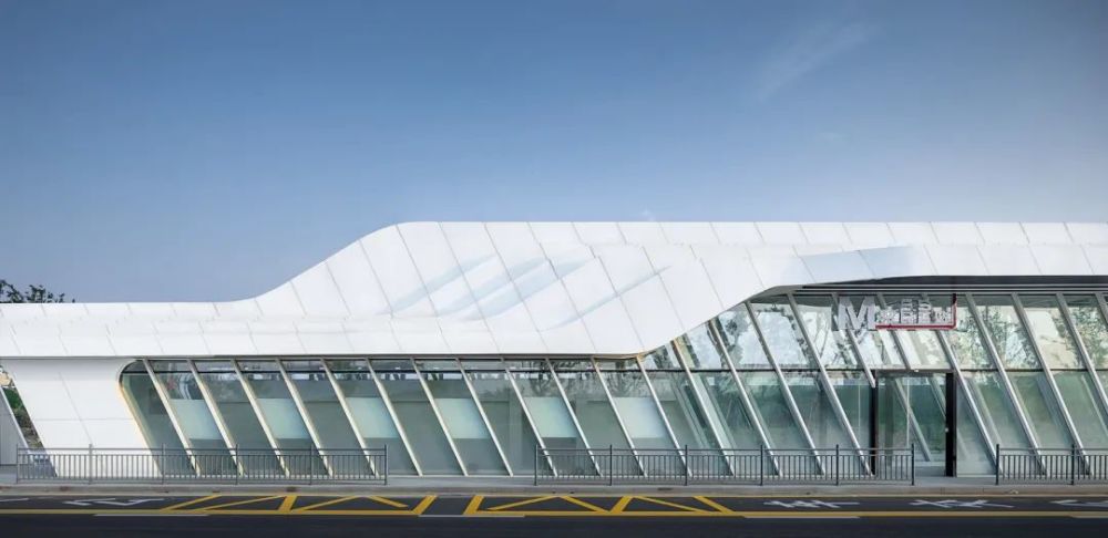 市政公共建筑设计:江苏张家港高铁新城公交站台/案例