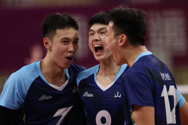 训练生活两手抓,复合型团队托举山东青年男排完成全运会两连冠