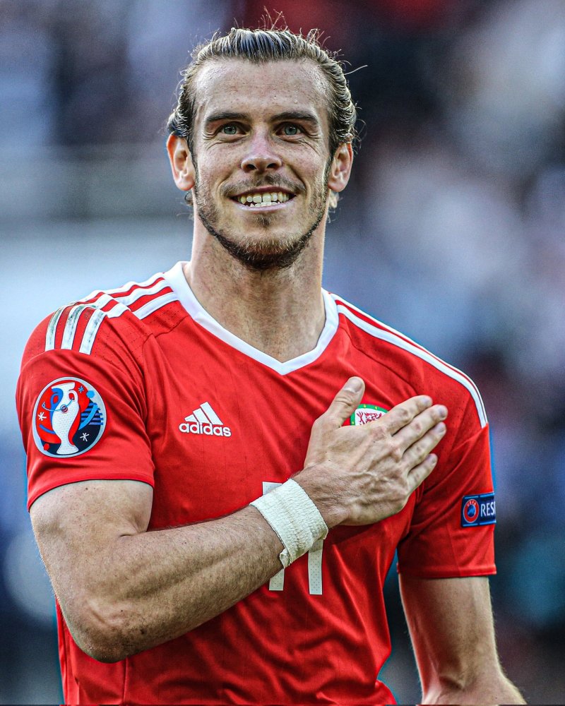 贝尔复出!喜迎100场里程碑送助攻,威尔士出场超皇马_腾讯新闻