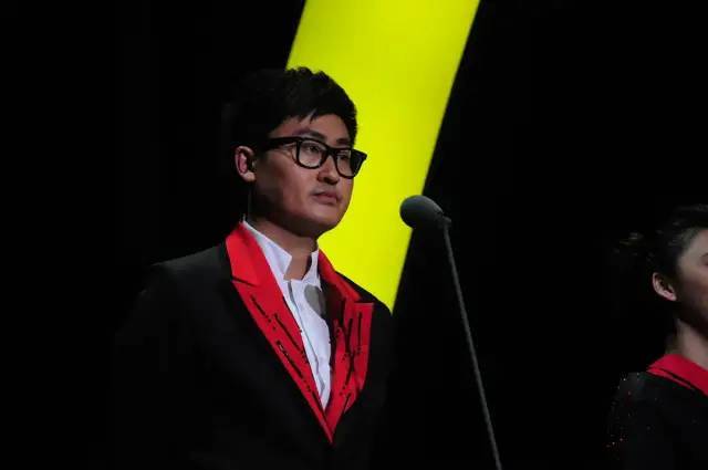 后来的宋迪也一直在做导演工作,担任过贺岁喜剧《一路惊喜》的导演之