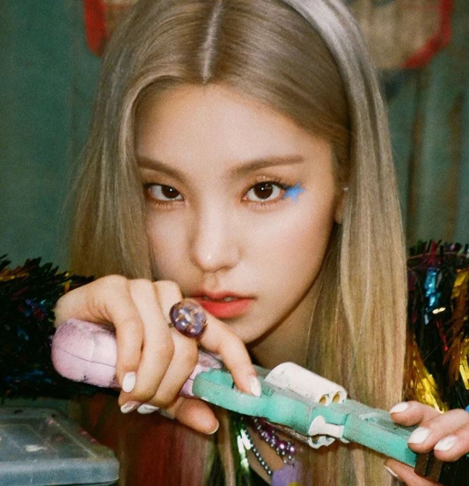 头像黄礼志itzy头像高清ins