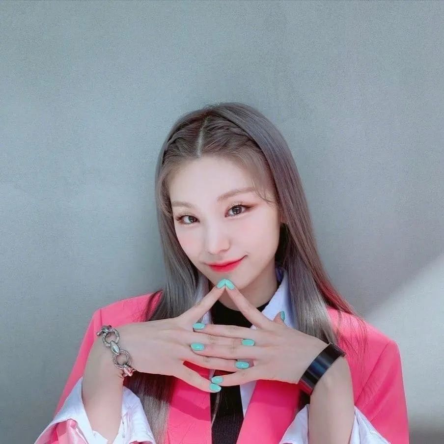 头像黄礼志itzy头像高清ins