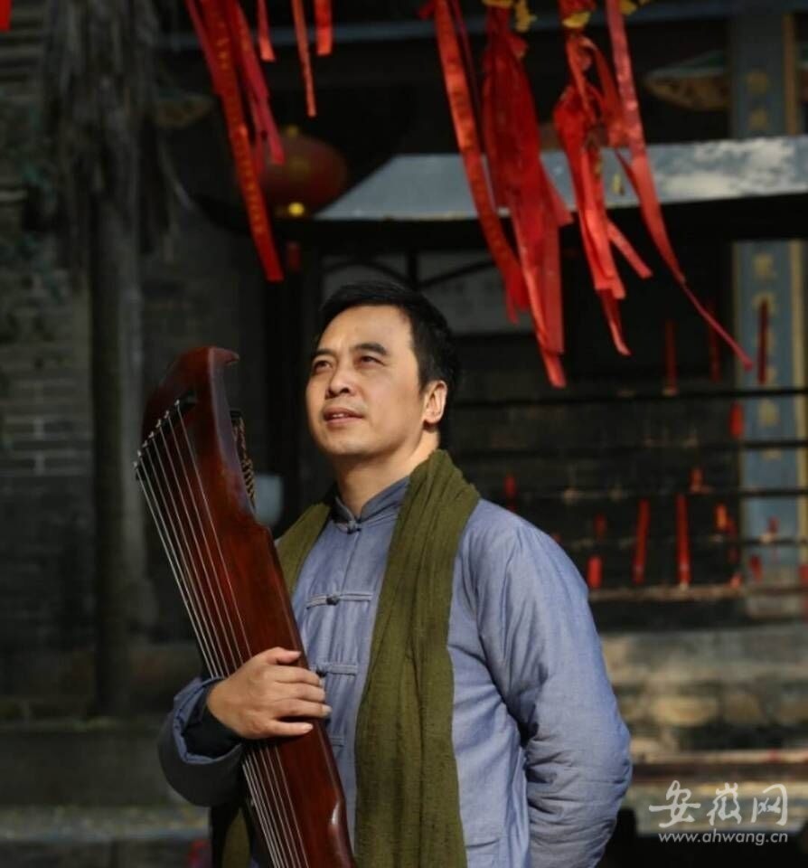虞山吴派古琴传人杨传中效法先师甘当古琴文化传承的铺路石