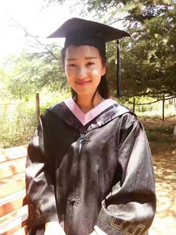 "作为张桂梅的学生,我感到骄傲!