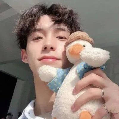阳光帅气大男孩头像图片_有魅力的男生头像大全