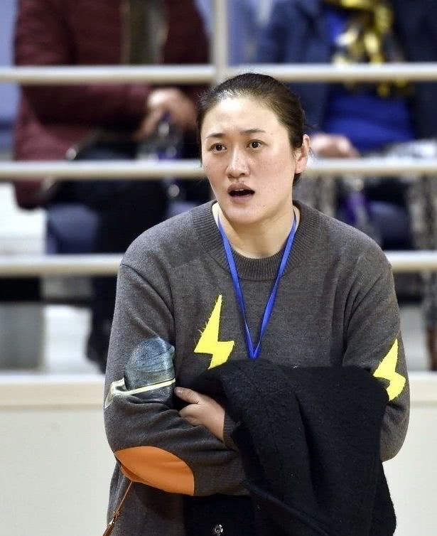 当老师?走行政路线?若当领队不错!|颜妮|刘亚楠|中国女排